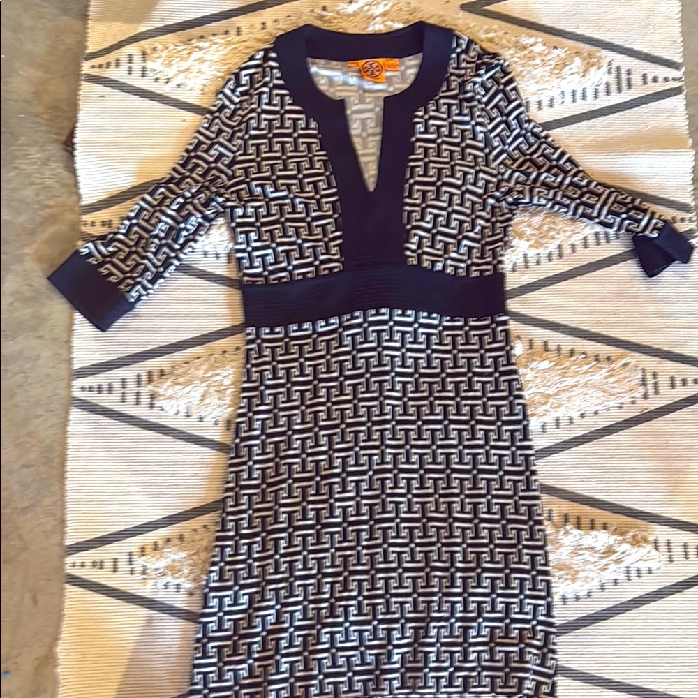 Stunning Tory Burch Elegant Navy and White Patterned Dress